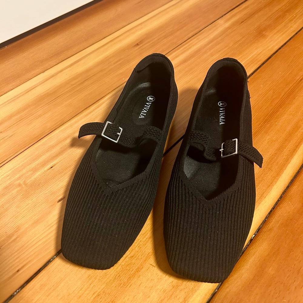 Black VIVAIA Flats with Square Toe and Strap